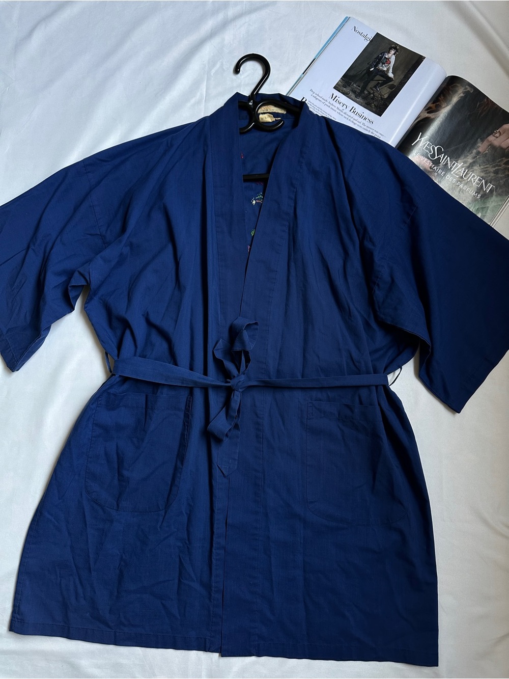3/50$Embroidered Navy Kimono Robe / Vintage Robe - Picture 4 of 13